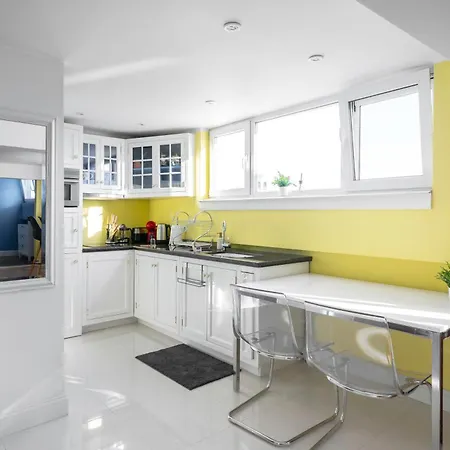 Views From Cozy 1-bedroom Flat By Flat Mаnager *