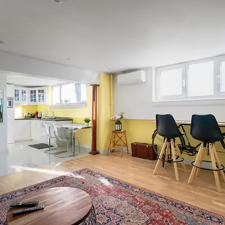 Views From Cozy 1-bedroom Flat By Flat Mаnager Апартаменты София