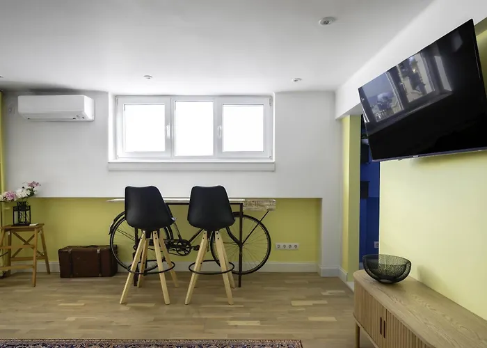 Views From Cozy 1-bedroom Flat By Flat Mаnager Апартаменты