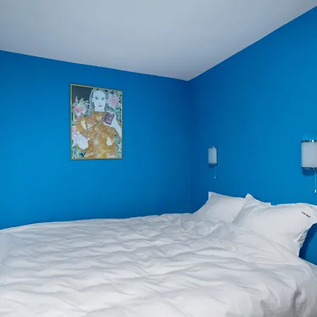 Views From Cozy 1-bedroom Flat By Flat Mаnager アパート